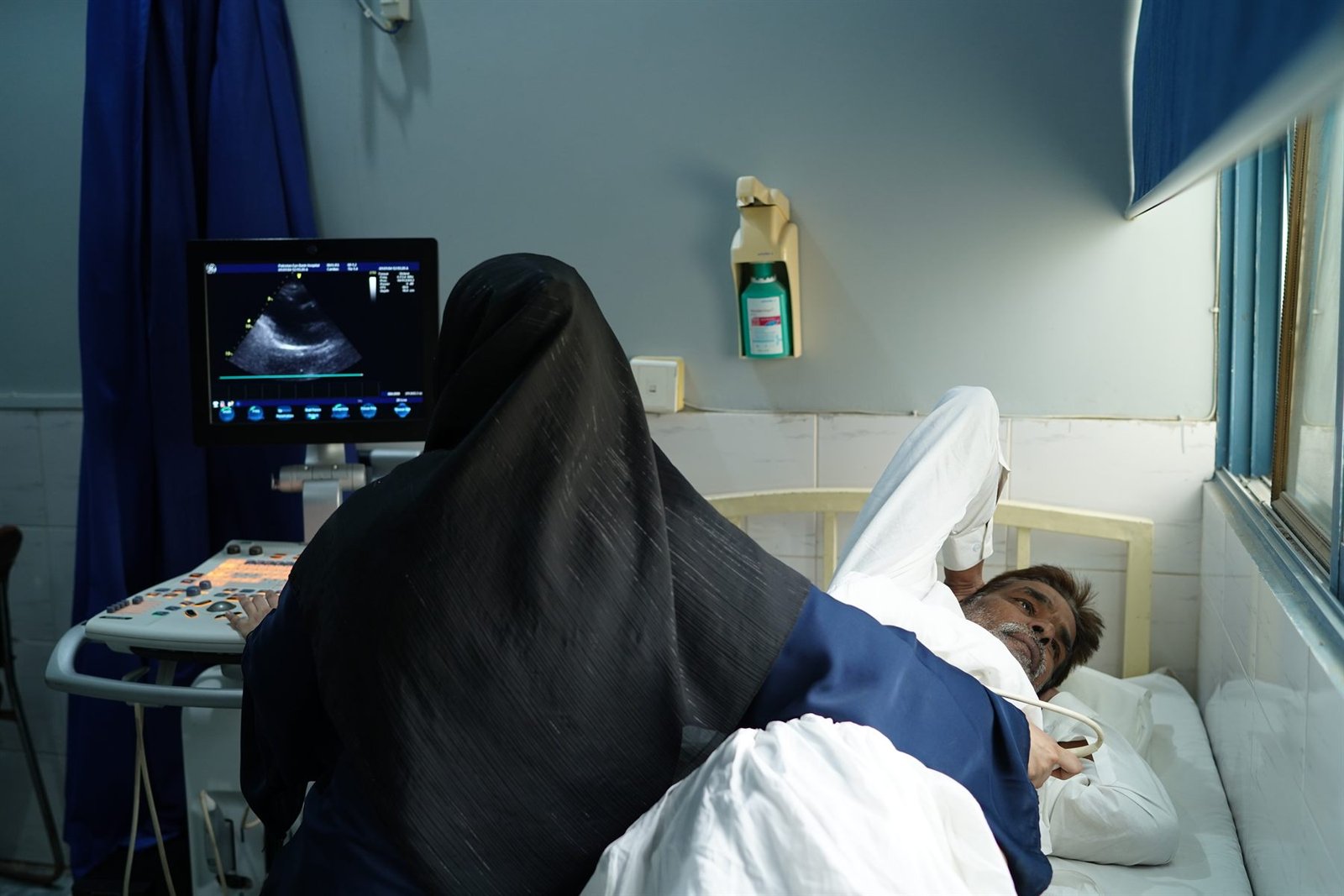 Echocardiography being performed at the bedside in the PEBS Hospital Cardiac and Diabetes Unit